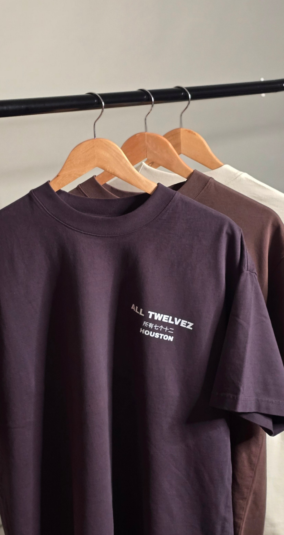 ALL TWELVEZ  LUX. TEE